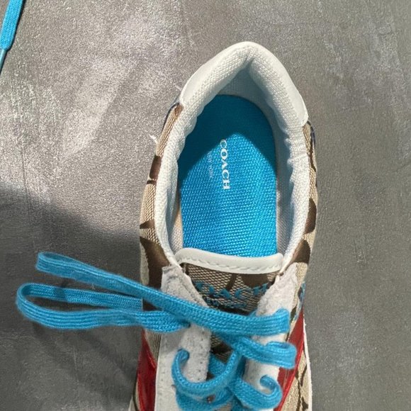 Coach walking sneaker. Signature coated canvas and leather upper 8M EUC REDUCED! - Picture 4 of 4
